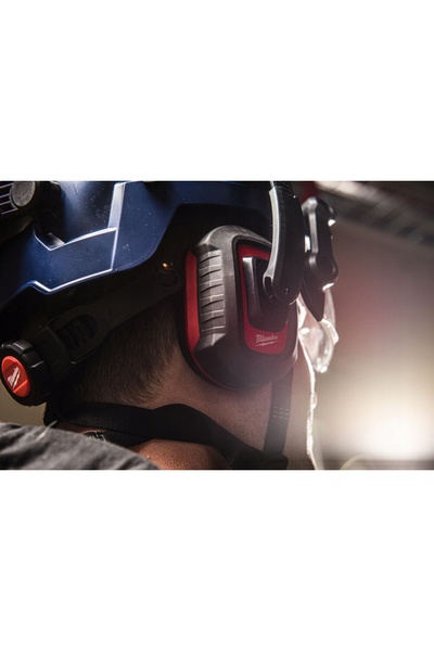 Milwaukee Cască de protecție ventilată cu curea sub bărbie BOLT200 galbenă
