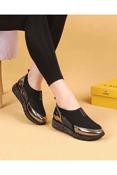 layki Melia stone detailed platinum patent leather women's shoes