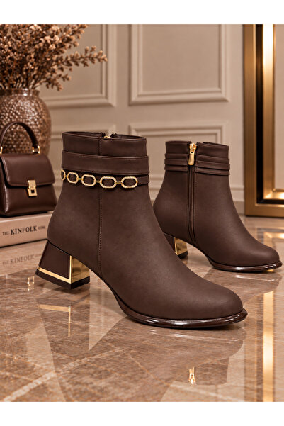 NOBLE TREAD SHOES Women's Short Boots with Chain Detail, Zipper, Short Heel, ...