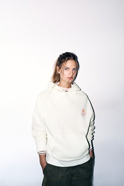 Pull & Bear Çiçek baskılı kapüşonlu sweatshirt