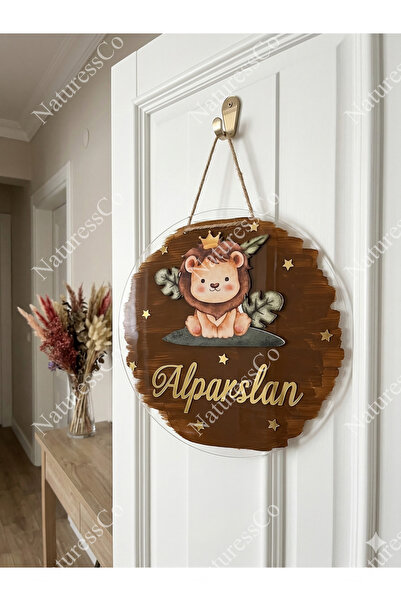 NaturessCo Aslan Figürlü Kahverengi Pleksi Bebek/Çocuk Kapı Süsü