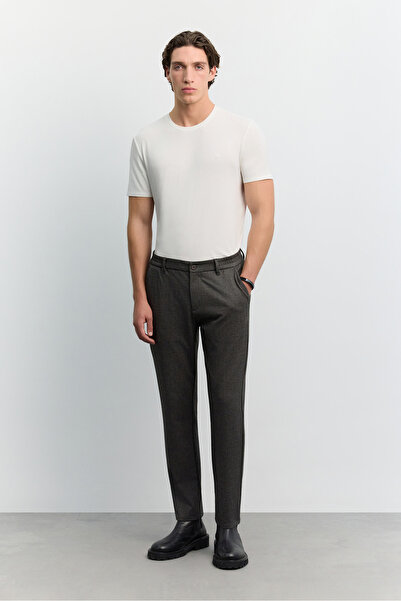 Avva Men's Brown Classic Elastic Waist Soft Touch Relaxed Fit Trousers A62Y3068