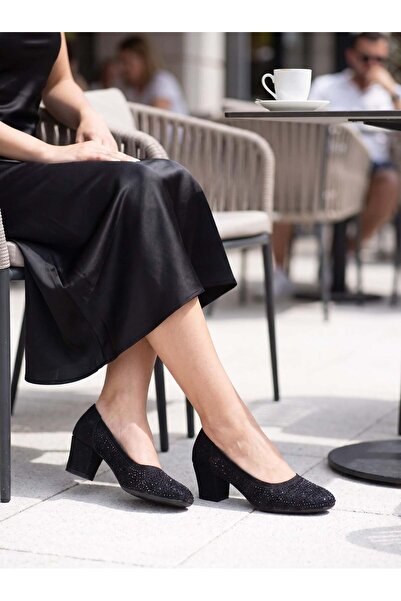 Nesil Shoes حذاء نسائي من Özma 970 بكعب أسود مرصع بالأحجار