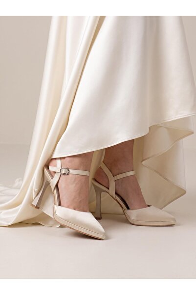 Nesil Shoes حذاء نسائي Uraz 775 من الجلد الساتان بكعب مفتوح من الخلف