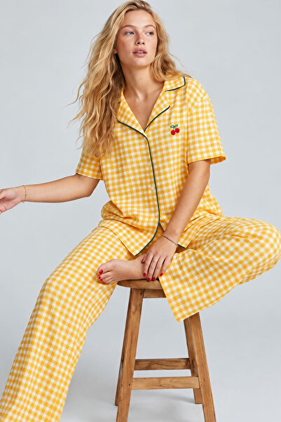 Siyah İnci sarı ekose kareli Nakışlı Düğmeli Biyeli İnce Soft Örme Pijama Tak...