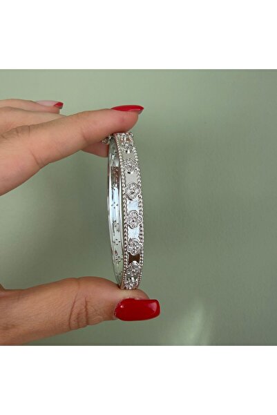 nesdesignn Taşlı Yonca Damgalı Silver Kelepçe