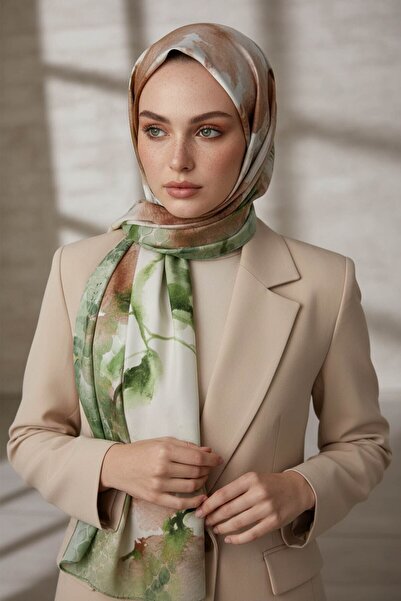 Vissona KREP SULU BOYA ÇİÇEK DESENLİ ZÜMRÜT YEŞİLİ RENKLİ 75X195 KIRIŞMAZ ŞAL