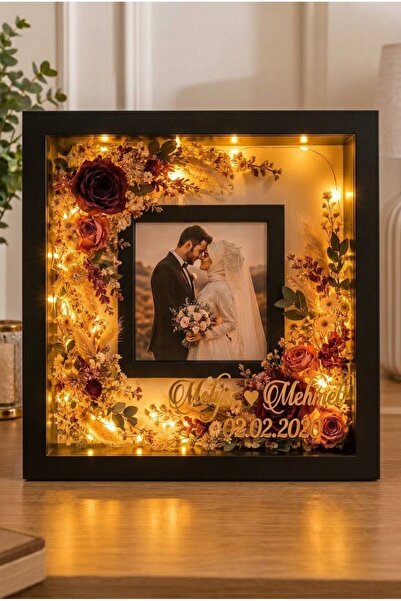 Verda Çerçeve 25x25 Siyah Ledli Fotoğraf Bölümlü Çerçeve Gül Tasarımlarınız Için
