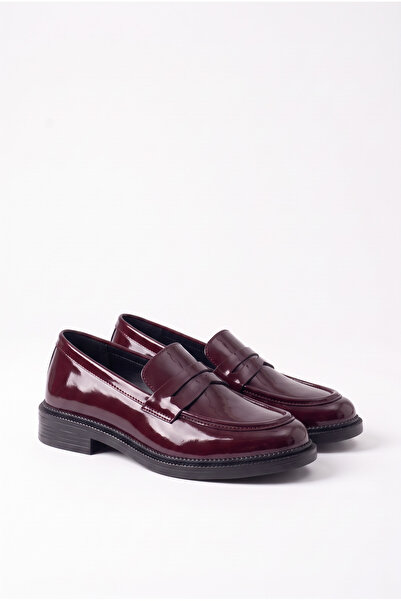 Shoesers Kadın Sade ve Şık Bordo Rugan Tasarımlı Tırtıklı Tabanlı Loafer Ayak...