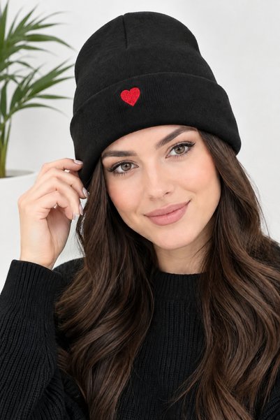 ŞIK VE MUTLU Women's Heart Embroidery Beanie