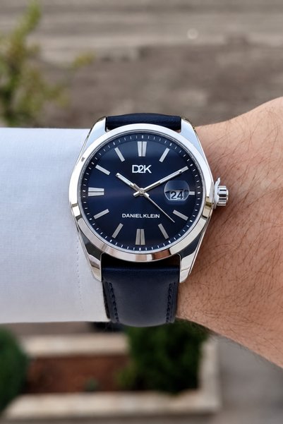 Daniel Klein Kasası Metalik Kordonu Lacivert Renk 42 Mm Takvimli 2 Yıl Garant...