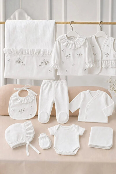 Tuğra Bebe Kız Bebek Beyaz Dantelli Nakış Detaylı 10 Parça Hastane Çıkışı Set...