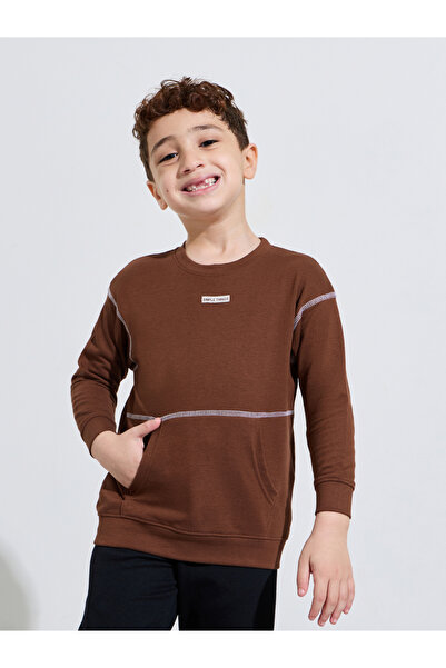 Styli Boys Brown Contrast Stitching Kangaroo Pocket Oversized Sweatshirt
