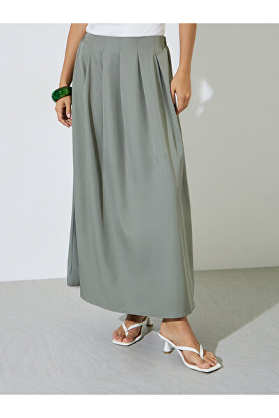 Styli Khaki Solid Pleated A-Line Maxi Skirt