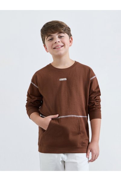 Styli Teen Boys Brown Contrast Stitching Kangaroo Pocket Oversized Sweatshirt