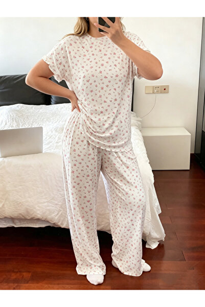Take Two By Styli Plus Size Floral Print Short Sleeve Pyjama Set