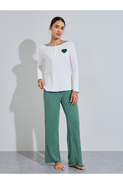Styli Green Ribbed Heart Print Boat Neck Top and Solid Pants Pyjama Set