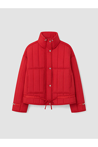 LC Waikiki Gencc Kalitesiyle LCW Modest Kırmızı Dik Yaka Oversize Kadın Şişme...