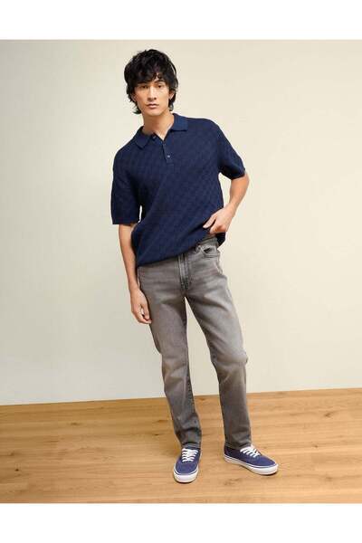 AMERICAN EAGLE AE EasyFlex Slim Straight Jean