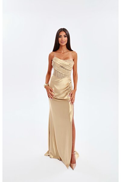 LeLure Atelier Kadın Gold Saten Korse Detaylı Yırtmaçlı Straplez Uzun Gece El...