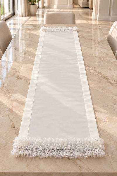 Fırfır pul Detaylı Premium Runner 40 × 145 cm – Zarif Masa Dekorasyonu