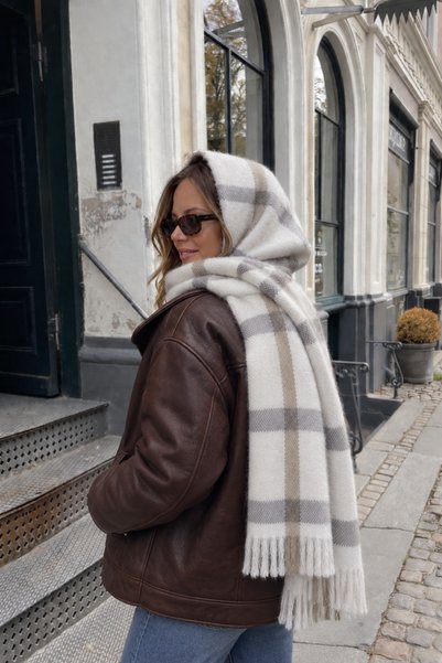 Mollycrush Women's Winter Plaid Patterned Shawl |   Soft Textured Tasseled Shoulder Scarf
