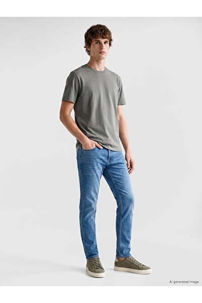 LC Waikiki بنطال جينز رجالي بقصة ضيقة من LCW Jeans Indigo 750