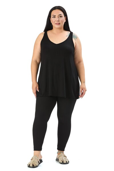 DISENTIS MODEST Plus Size V-Neck Flared Cut Long Black Blouse