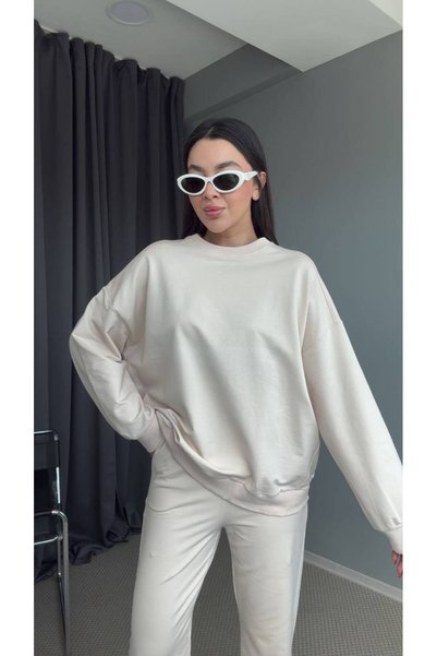 Perry Boutique Set de trening alb cu guler rotund și manșete elastice