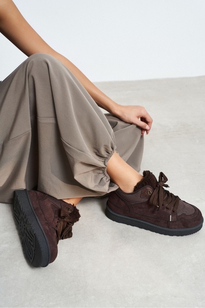 NİŞANTAŞI SHOES Lamby Bitter Kahve Süet Kürk Detay Bağcıklı Kalın Taban Kadın Sneaker Bot