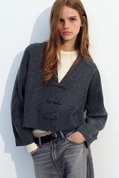 H&M V Yakalı ve Düğüm Düğmeli Hırka