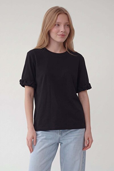 Levidor Crew neck t-shirt with sleeve detail - black