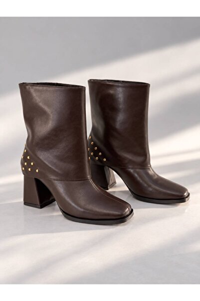 AYS SHOES Γυναικείες μπότες με λεπτομέρεια στον τετράγωνο πάτο και χοντρό τακ...