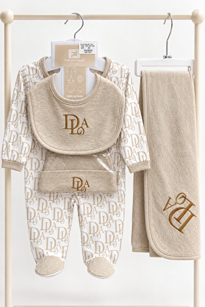 Baby Gift طقم مواليد 4 قطع أفرول وكوفلة ومريلة وطاقية