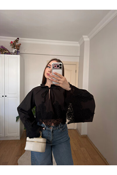 Sehna Dantel Detaylı Siyah Poplin Crop Bluz