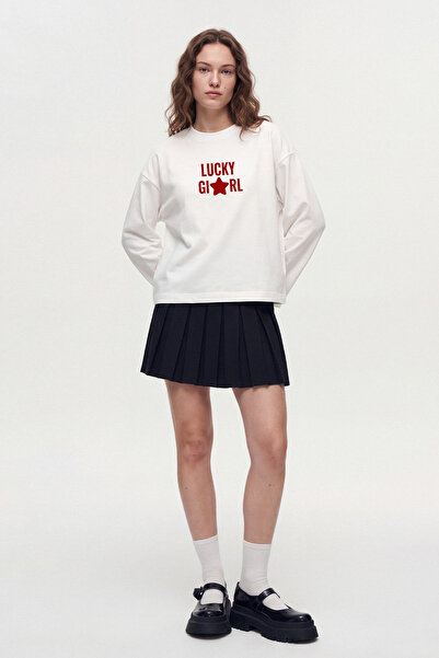 Eazy Co Eazy Unisex Oversize Long Sleeve T-Shirt 100% Cotton Ecru Lucky Girl Printed Boxy Fit T-Shirt