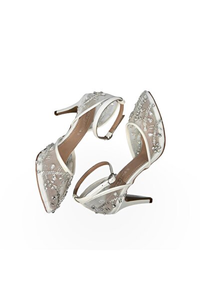 ESMERALDA'S LEGGINGS White Embroidered Bridal Shoes