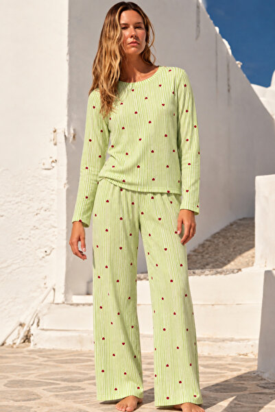 Mindy Women's Home Style Patterned Green Pajama Set