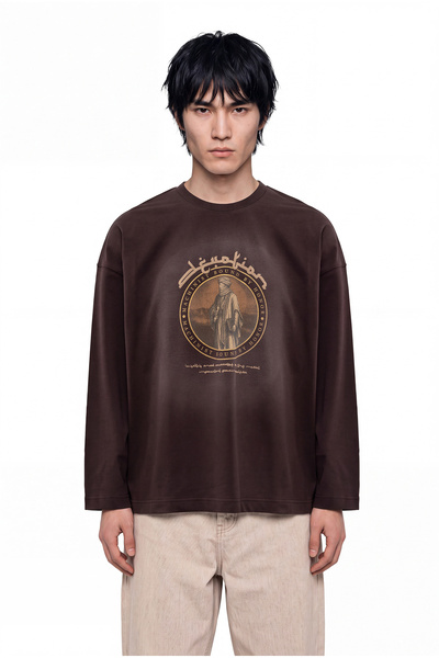 Machinist Men's Traveller Printed Oversize Long Sleeve T-Shirt Brown