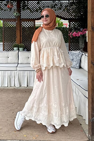 Rabia Şamlı Mercan Etekli Takım Krem