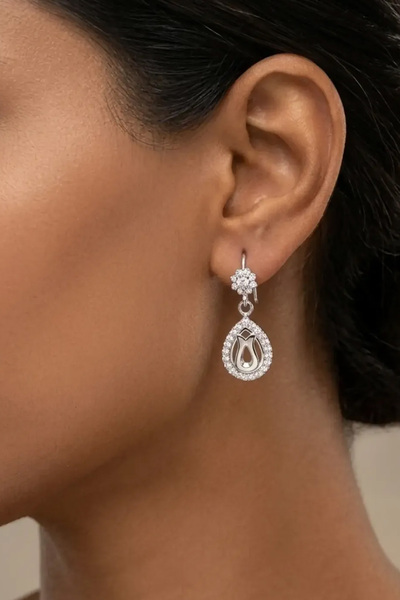 Agai Silver Lale İşlemeli Damla Model Zirkon Taşlı 925 Ayar Gümüş Küpe