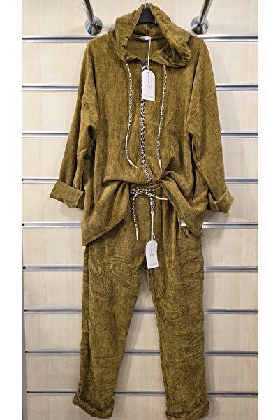 Park Moda Italian 2-Piece Velvet Set with Leopard Zipper Detail