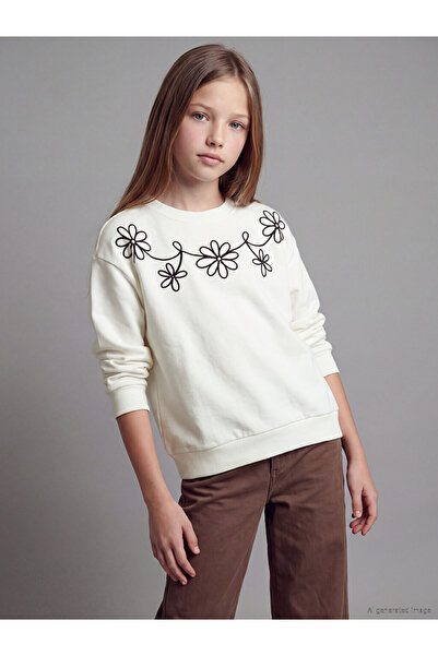 LC Waikiki Ecru Embroidered Girls' Thick Sweatshirt - W6Ds90Z4-Fes |   Lcw