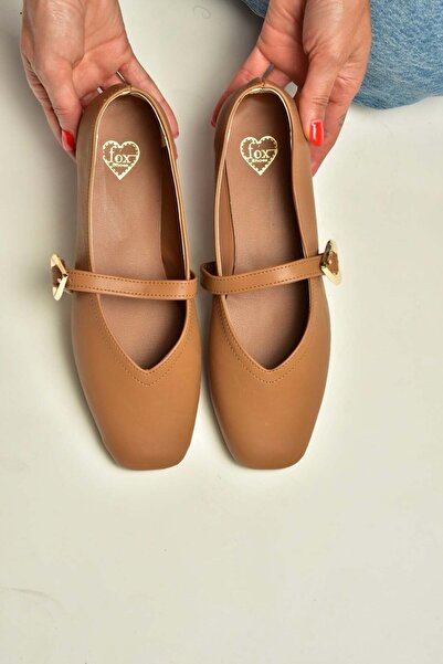 Fox Shoes Y726632609 Γυναικείες μπαλαρίνες με λεπτομέρεια αγκράφας σε σχήμα κ...