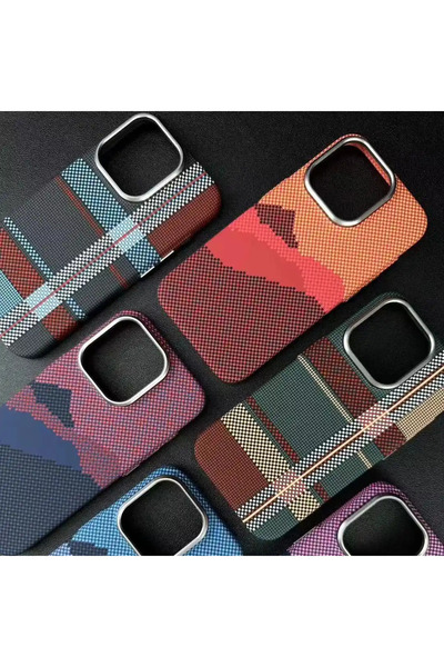 iPhone 15 Pro - Karbon Fiber Kılıf Magsafe Özellikli