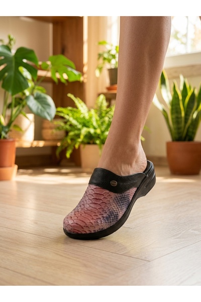 Siyo Comfort نعال من الجلد الأصلي غير قابل للانزلاق بنمط ثعبان من نوع سابو