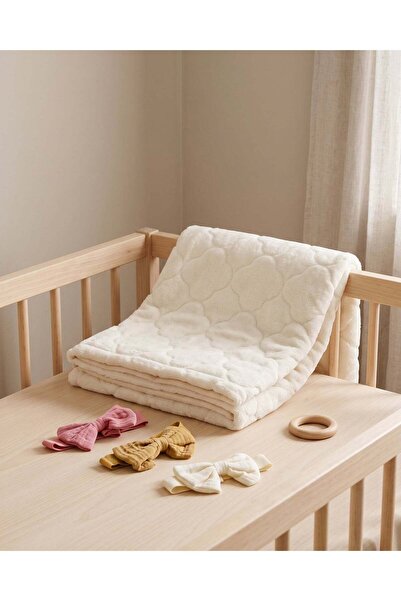 REDTAG White Flannel Blanket with Headbands
