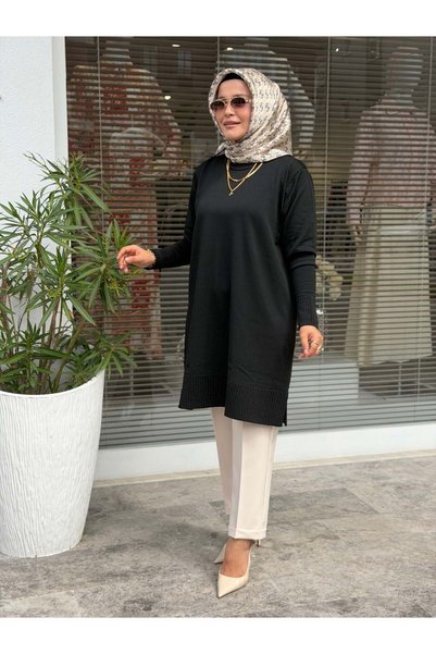 KADO توب ميرسيريزد بتفاصيل لامعة على الأكمام والحافة باللون الأسود