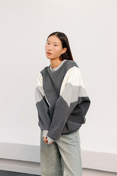 OSAKA SWEATSHIRT