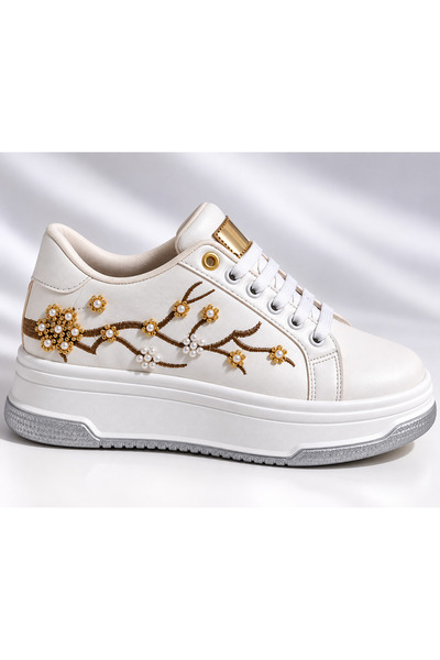 Ventes Kadın İnci Detaylı Çiçek İşlemeli Gold Aksesuarlı Kalın Taban Sneaker ...